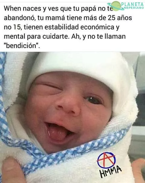 pequeño enano suertudo.