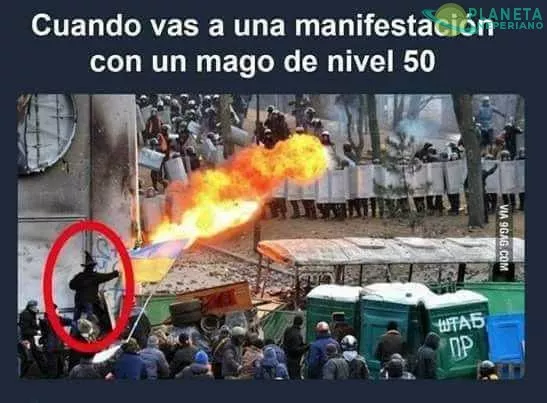 Que estúpido ¿que clase de Policias mínimo no cuentan en su fila con un mago de hielo level 60 :v?